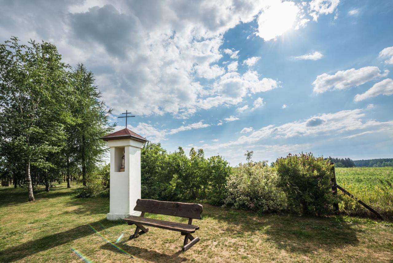 Penzion U Lisky Jarosov nad Nezarkou Exteriör bild